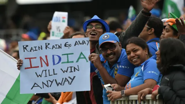 India fans