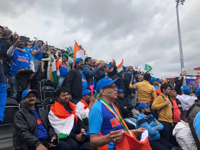 India fans