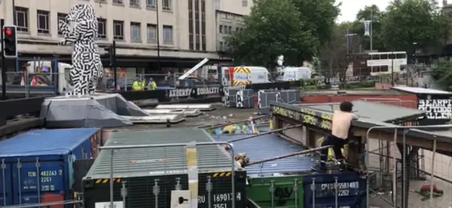Bearpit with fences up