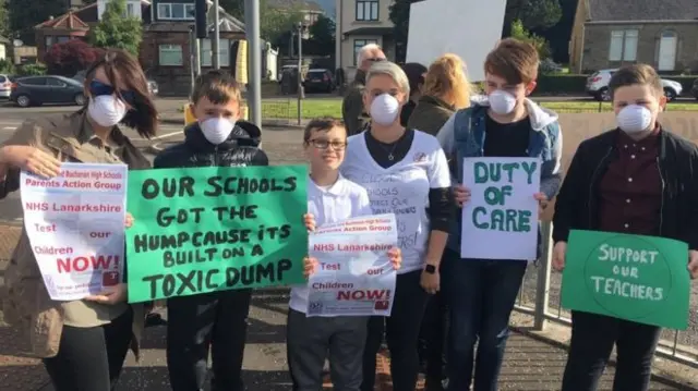 Parents and pupils joined teachers on the picket line at Buchanan High School