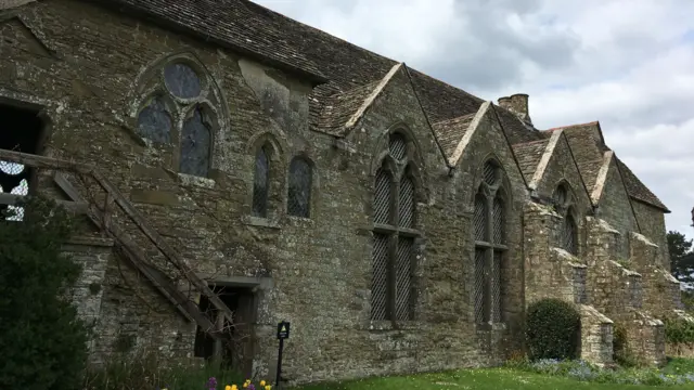 Stokesay Castle