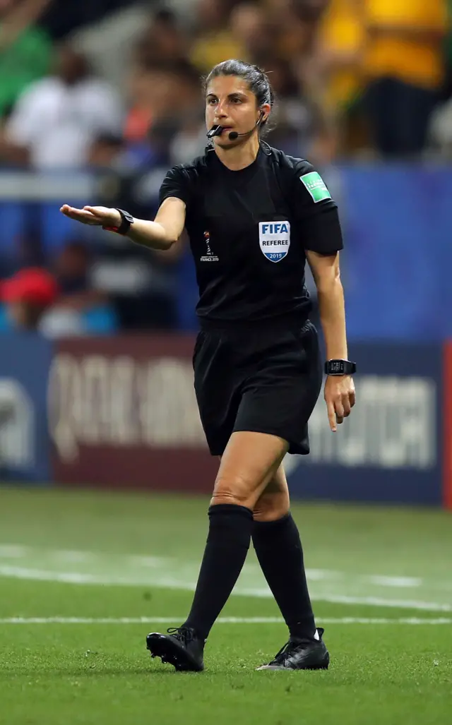 Referee Reim Hussein