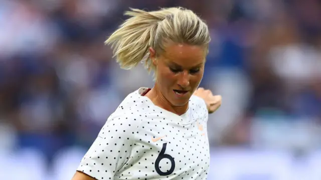 Amandine Henry