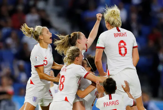 Norway 0-3 England