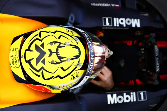 Max Verstappen helmet