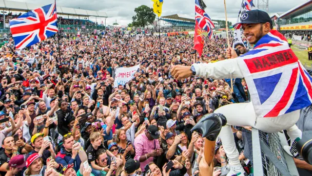 Lewis Hamilton wins the British GP in 2017