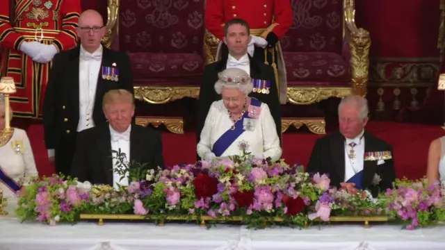 Queen begins speech at state banquet