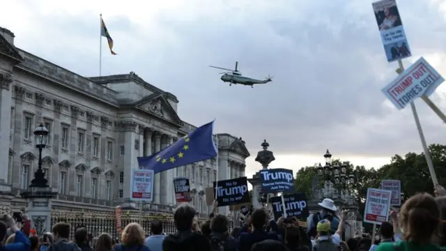 Marine One arriving at Buckingham Palace