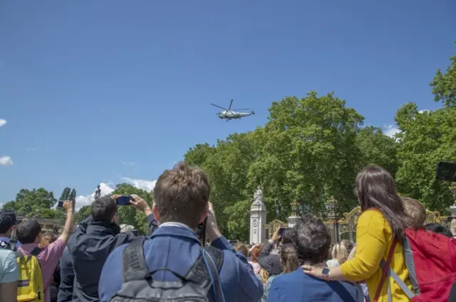 Crowds at Buckingham Palace