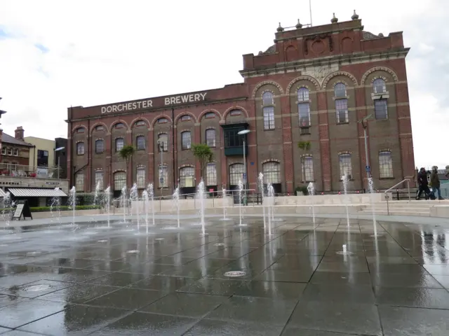 Brewery Square Brewhouse With Fountains