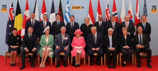 World leaders and heads of state pose for a picture