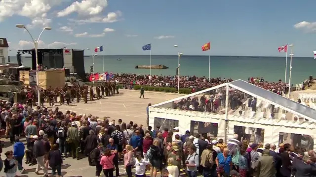 Crowds in Arromanches
