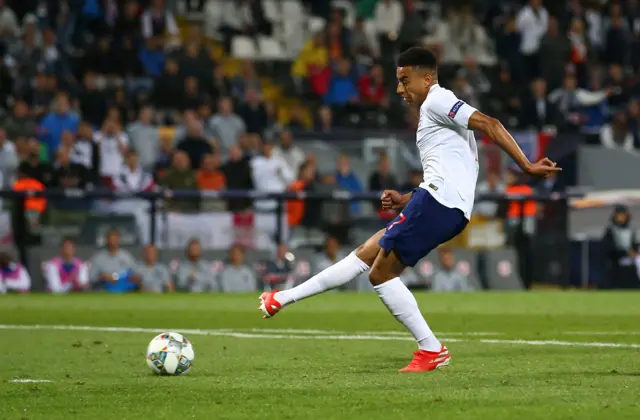 Lingard scores for England