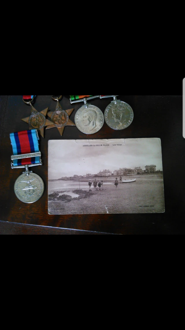 medals and postcards sent by Nicholas' great-grandfather