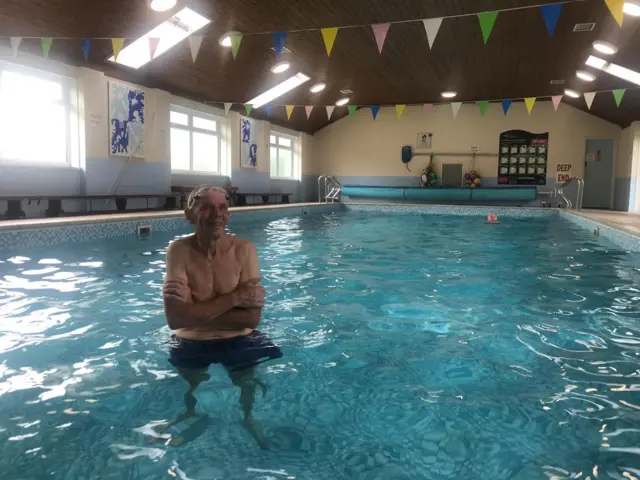 wragby swimming pool
