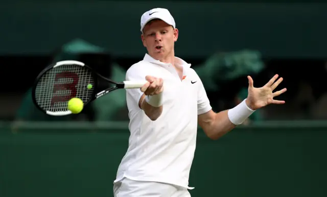 Kyle Edmund crashes a forehand winner