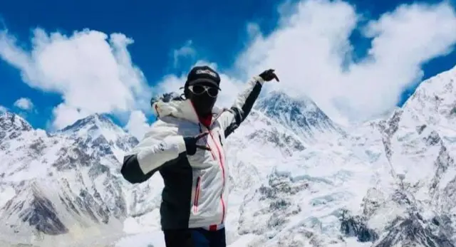 Saray Khumalo on Mount Everest summit