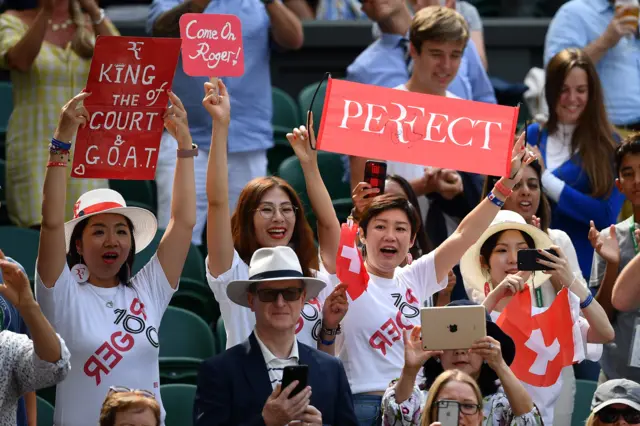 Roger Federer fans