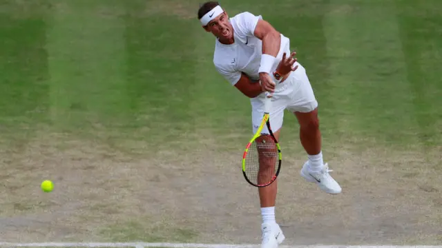 Nadal serve