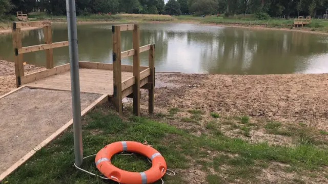 A ring at the pond