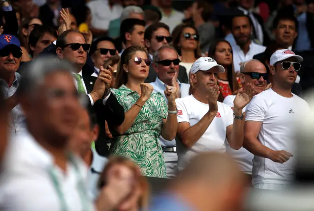 Mirka Federer cheers on her husband