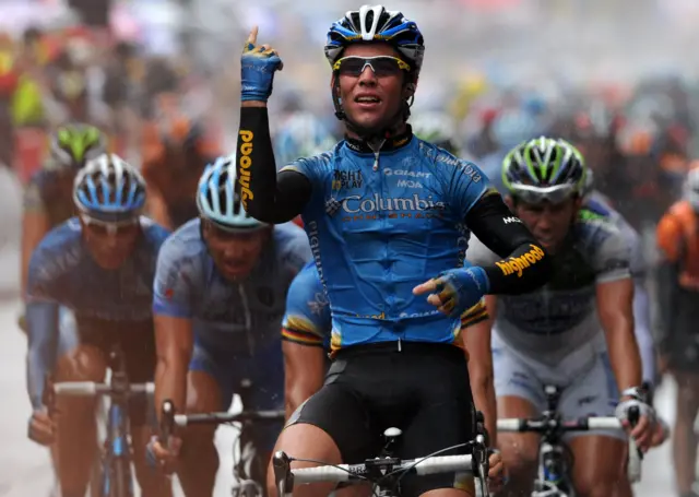 Mark Cavendish wins stage eight of the 2008 Tour de France