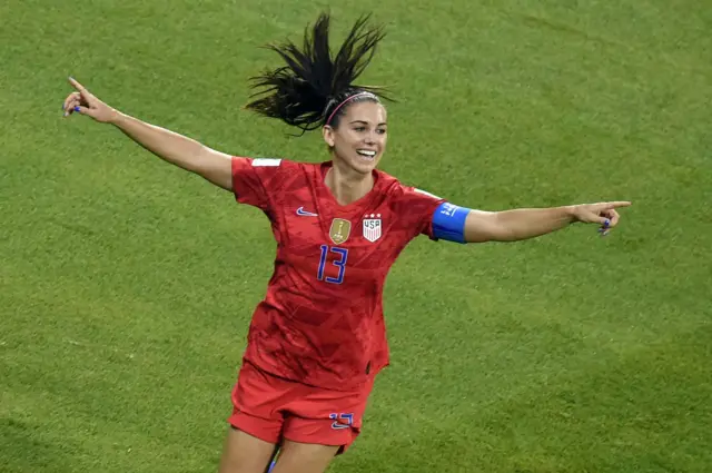 Alex Morgan goal celebration