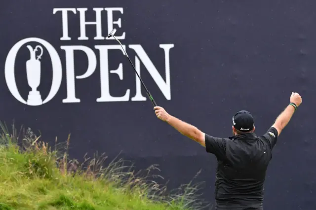 Shane Lowry celebrates