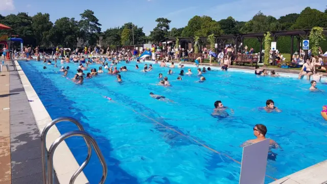 outdoor pool in woodhall spa