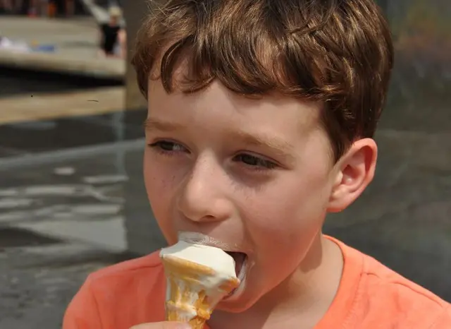 Bristol kids in the fountains in summer