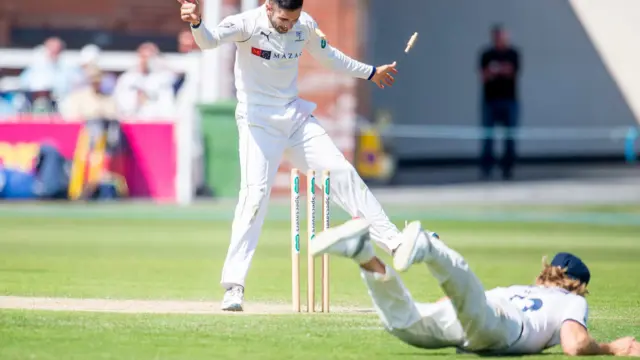 Keshav Maharaj and David Willey