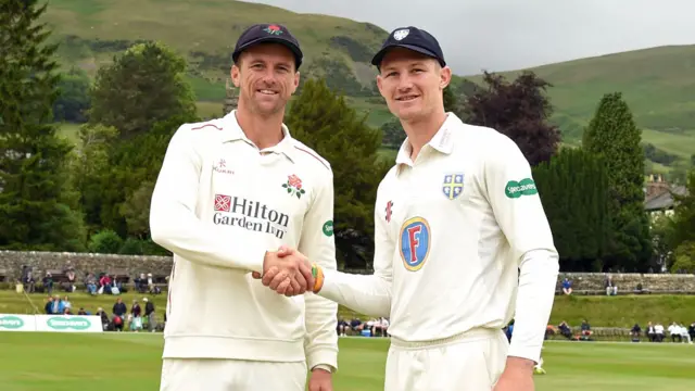 Dane Vilas (left) and Cameron Bancroft at the toss on Sunday morning at Sedbergh