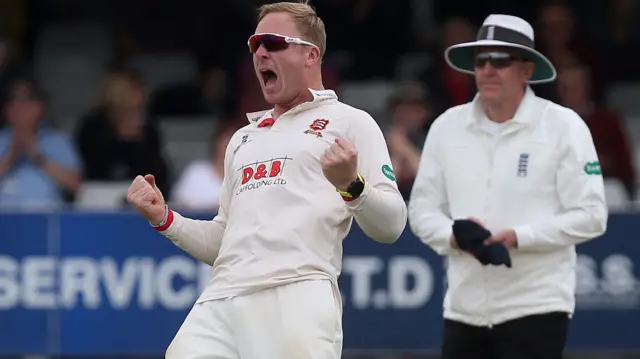 Simon Harmer of Essex celebrates