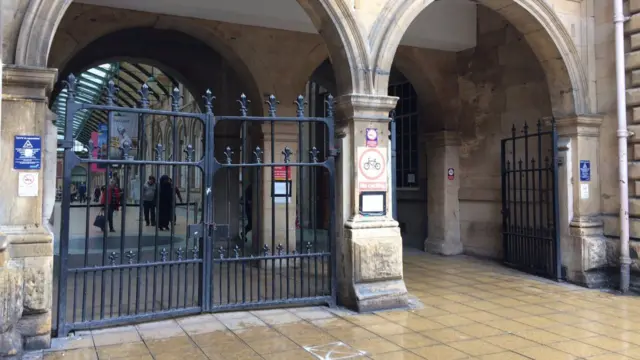 Anlaby Road entrance