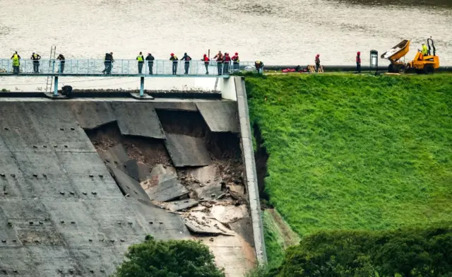 Top of dam