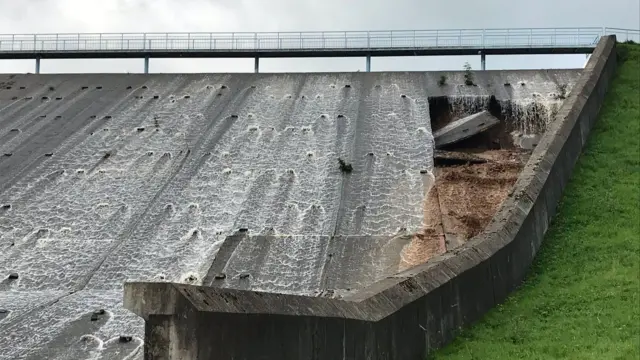 Toddbrook Reservoir dam