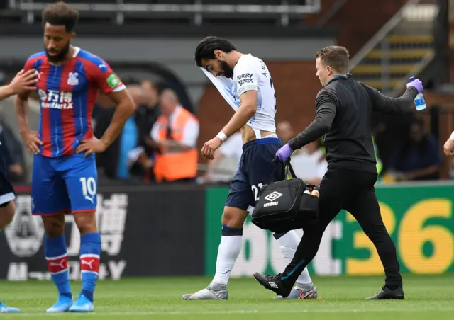 Andre Gomes limps off