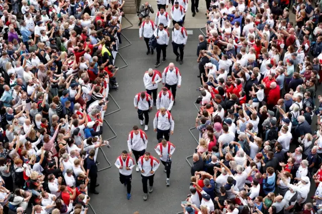 England arrive at Twickenham