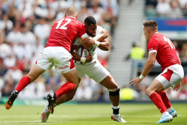 Joe Cokanasiga sporting some serious strapping to his left knee