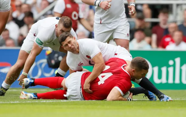 George North scores