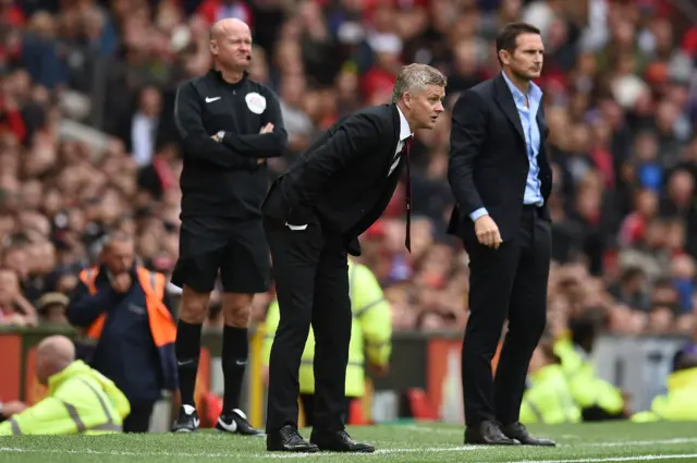 Ole Gunnar Solskjaer and Frank Lampard on the touchline