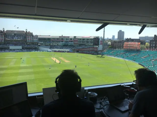 Commentary box, The Oval