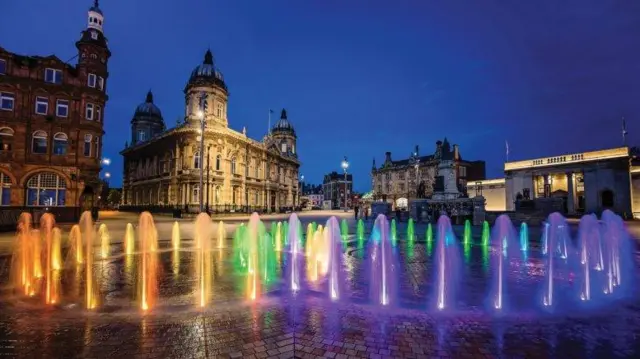 The fountains in Queen Victoria Square.