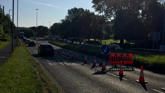 Lane closed on A53 on the way up to flyover