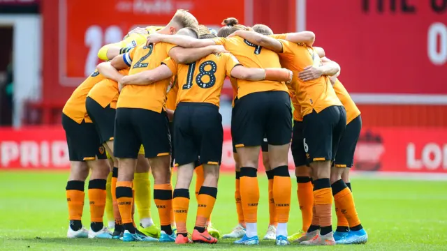 Hull huddle