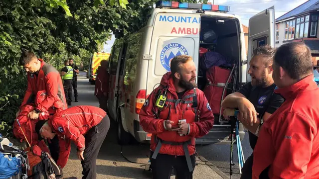 Woodhead Mountain Rescue Team searching for the missing man