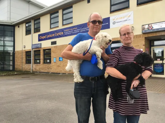 Lynn and Matt Lingard with dogs