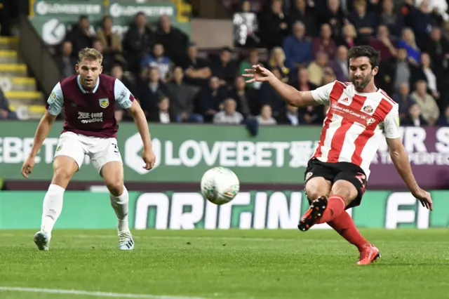 Will Grigg scores Sunderland's first goal