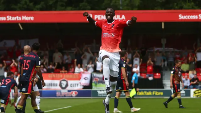 Emanuel Dieseruvwe celebrates his second goal