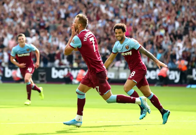 Andriy Yarmolenko celebrates